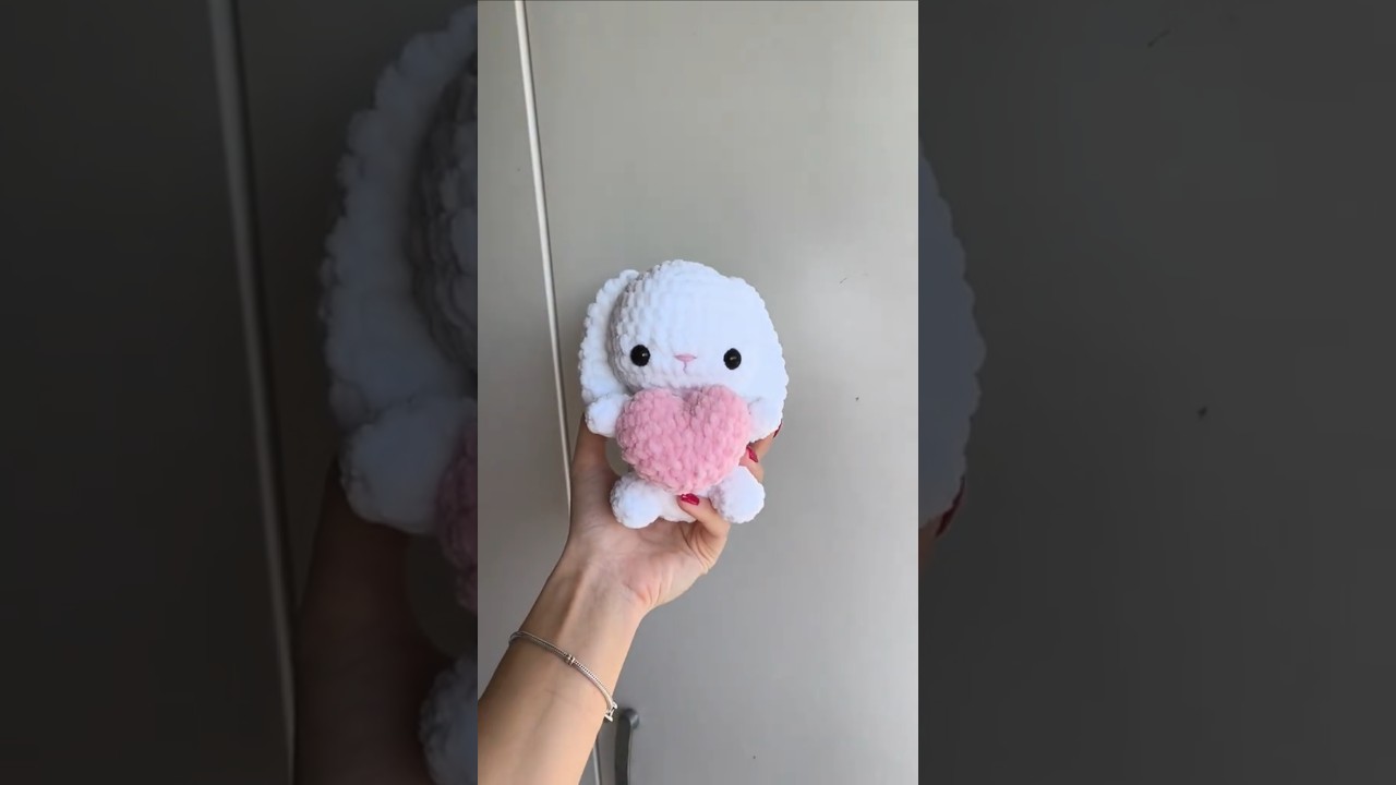 Zeka sa srcem 🐇🩷 #plisana #igracka #zec #crochet #srbija #heklanje