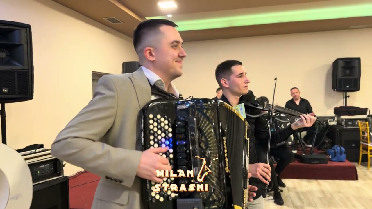 ORKESTAR ACE NIKOLICA BRAJICA I MILAN STRASNI / EXTRA KOLO U RADOVANJU