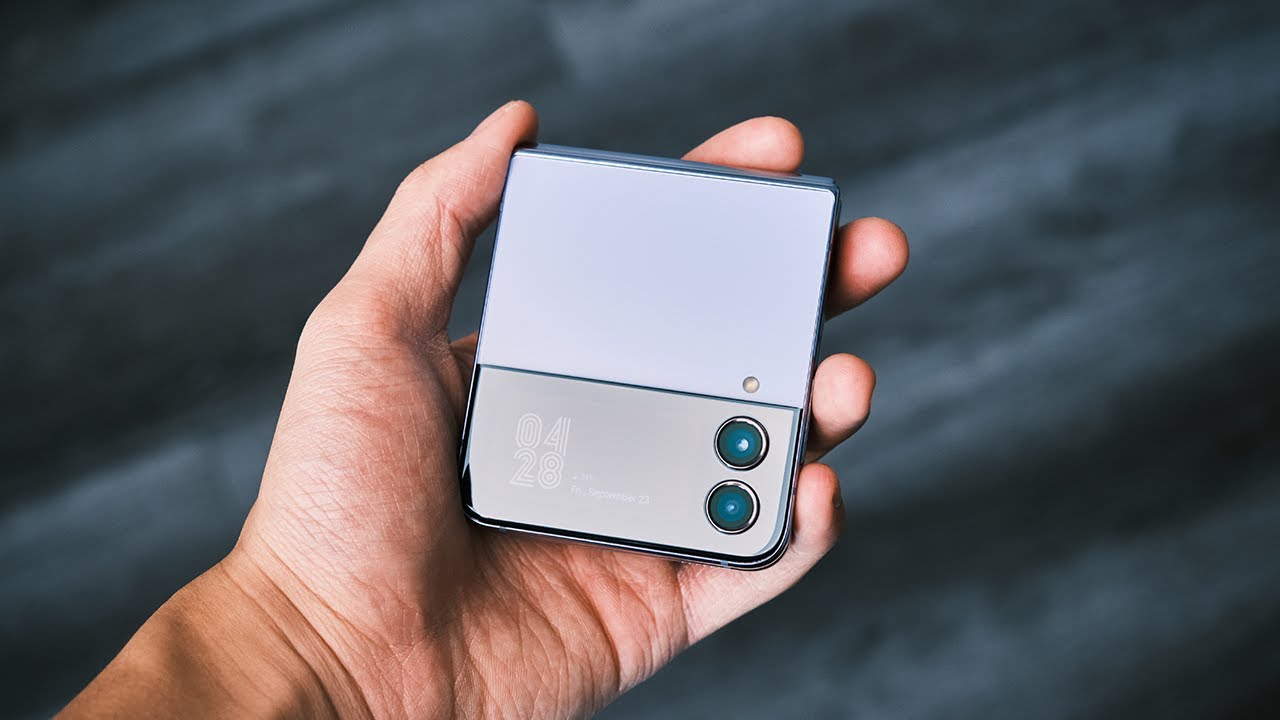 Should You Join the Flip Side? - Galaxy Z Flip 4 Long Term Review