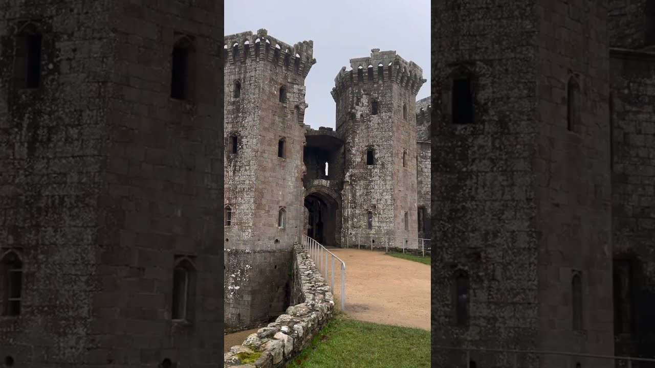 A Walk Around Raglan Castle 🏴󠁧󠁢󠁷󠁬󠁳󠁿🇬🇧