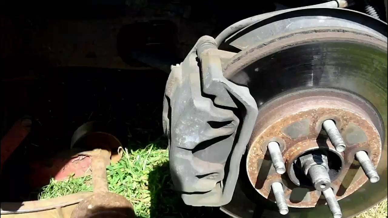 Ford Taurus front sway bar link ends change...PART 1