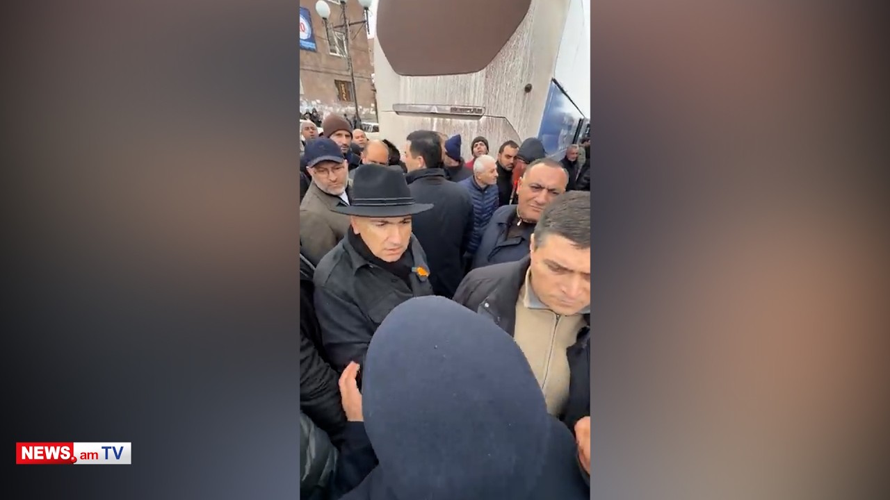 «Լսի մի րոպե». Փաշինյանը կորցրեց ինքնատիրապետումը, երբ արթիկցին հարցրեց Կաթողիկոսից ու Արցախից