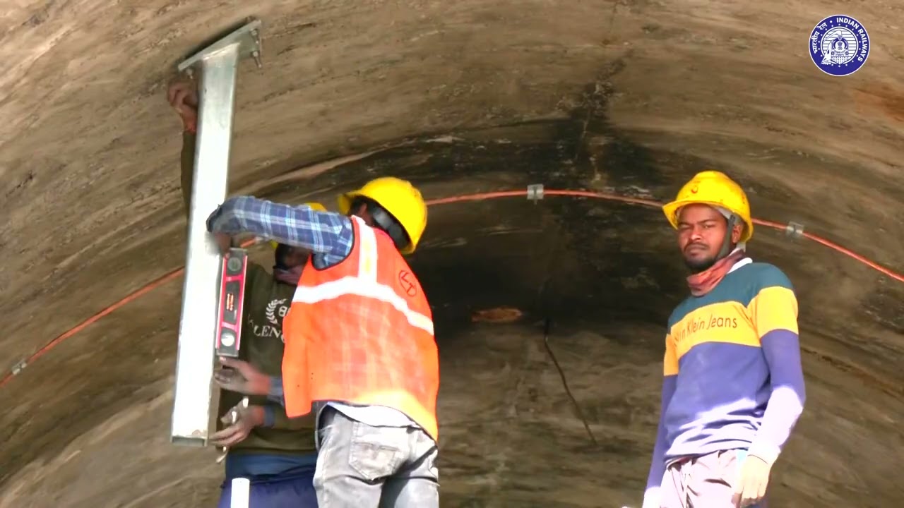 कटरा-रियासी रेल सुरंग T-33 का कार्य हुआ पूर्ण | Indian Railways