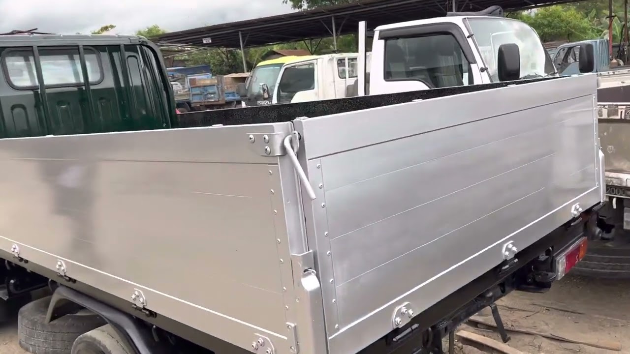 Aluminum siding Fuso Canter 10feet long. Only here in ASHIYA CEBU.  09231778098
