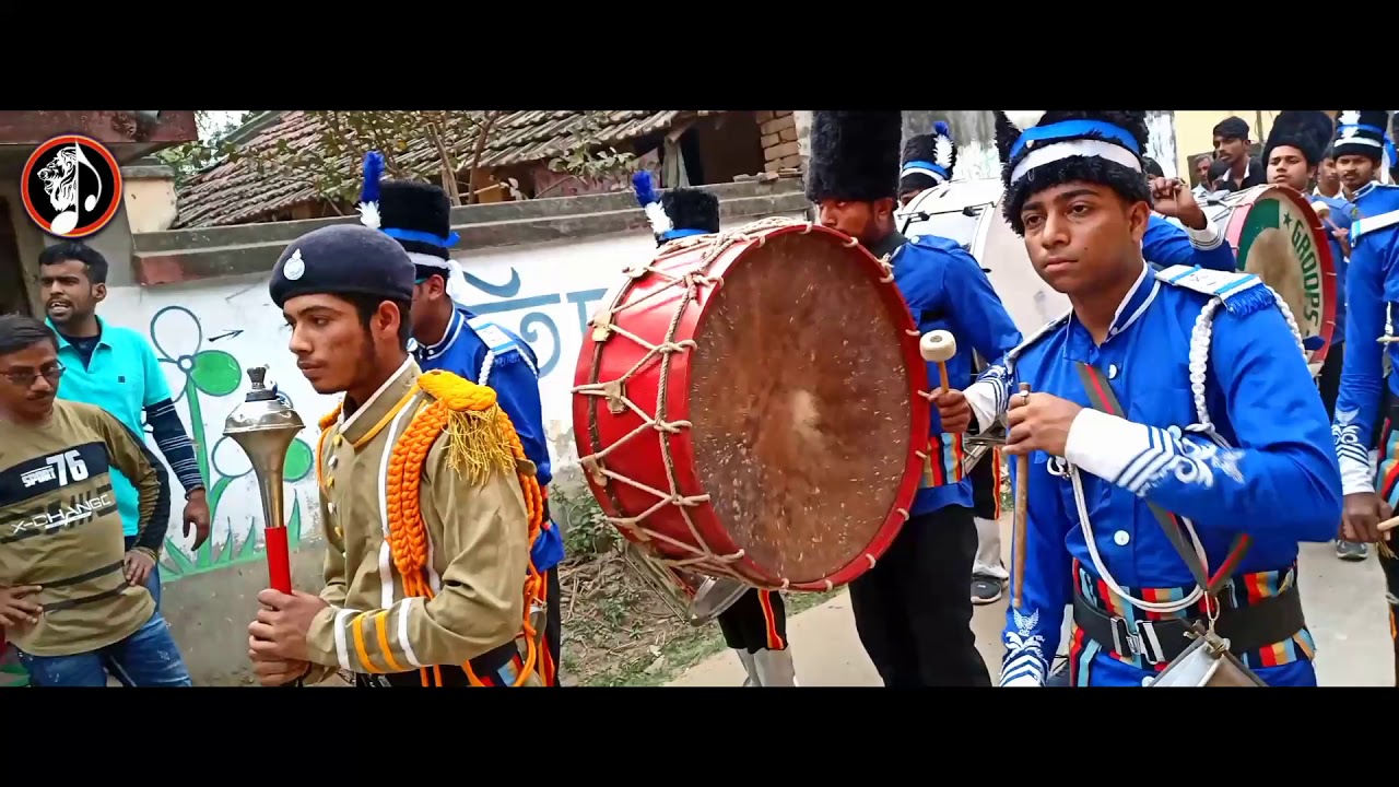 "গুঞ্জনে দোলে যে ভ্রমর..." contact us : - 7003147112
