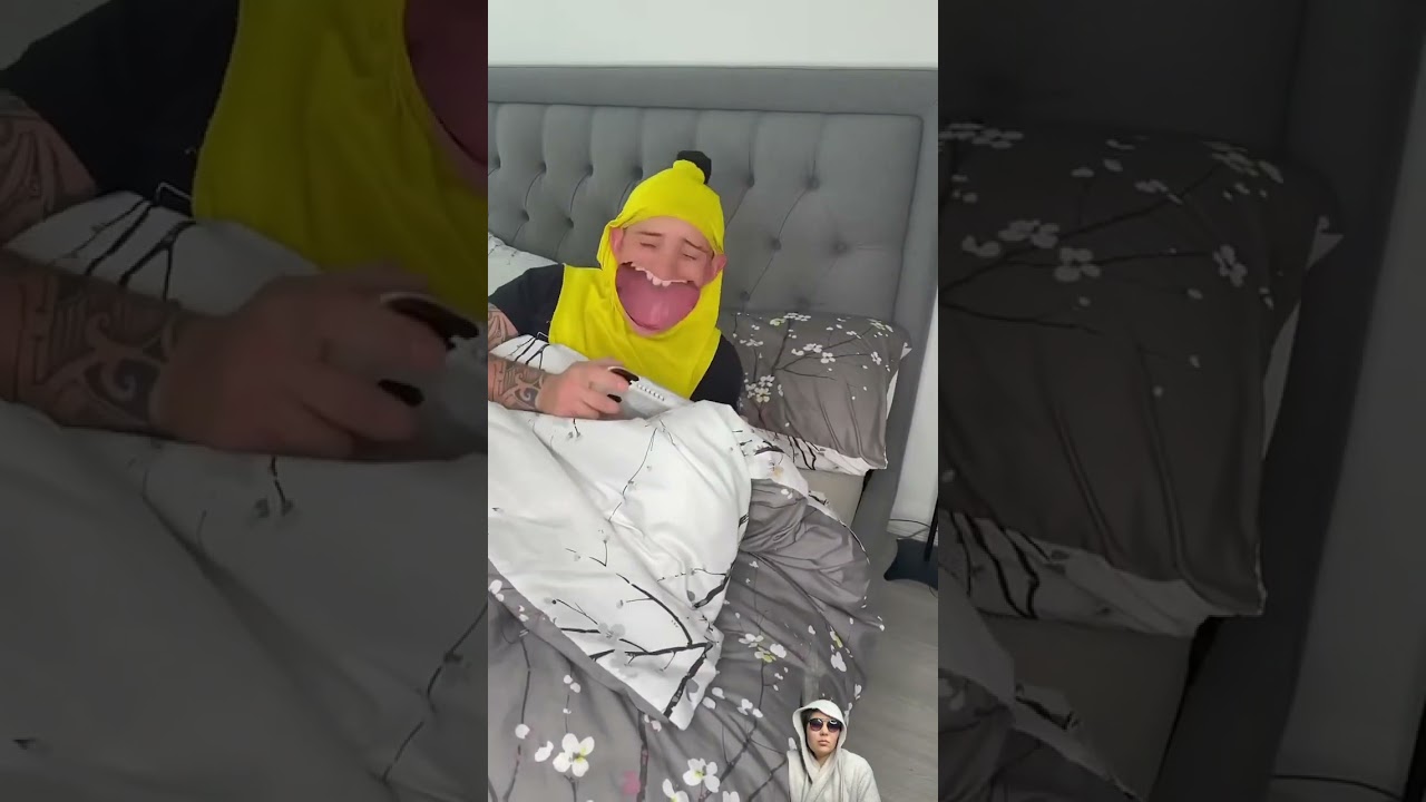 Bro got caught Who's under bros bed#comedy#comedy &bull;