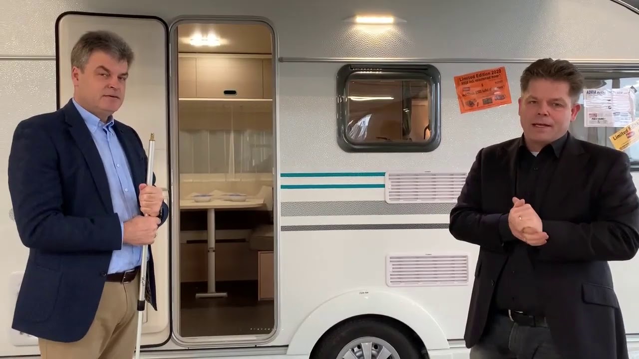 Review Adria Aviva 390 PS 2019 2020 caravans nu met voordeel nu bij Meerbeek Caravans en Campers