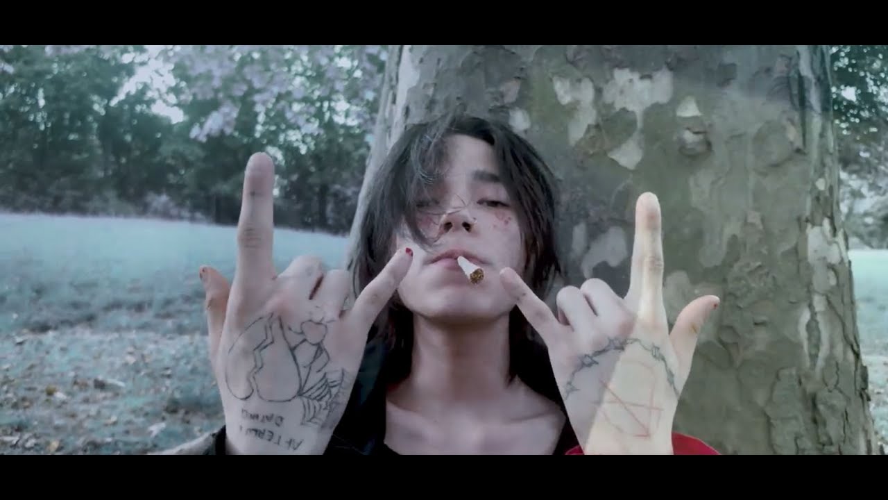 Punk Christ ft. Love Pact - Ich romantisiere Drogen (Official Video)
