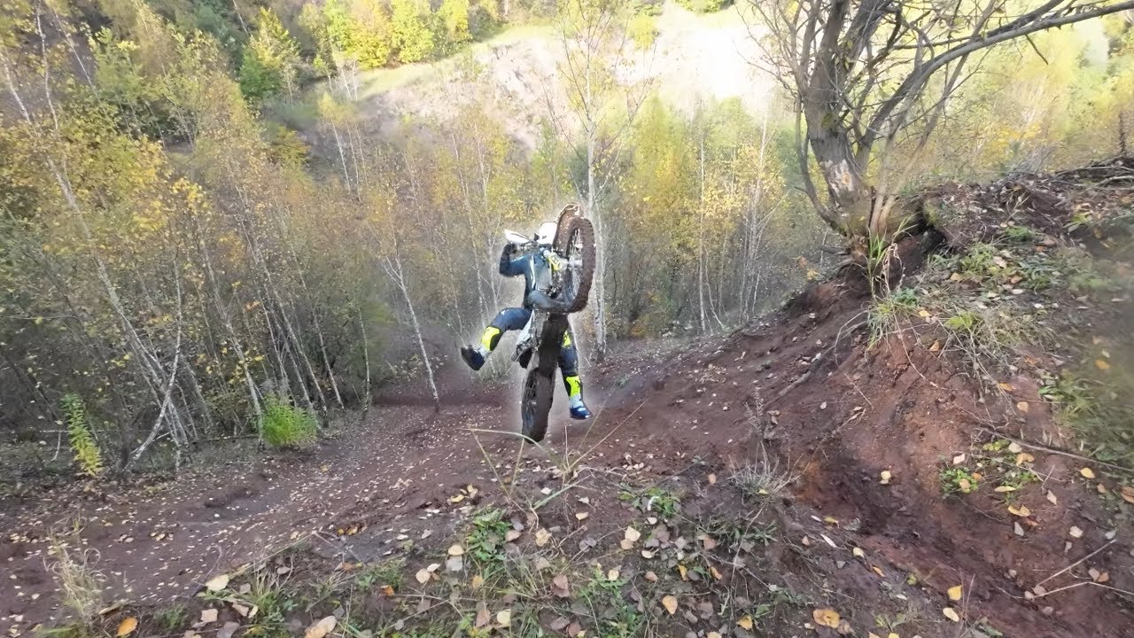 Enduro - Fighting With Dirtbikes