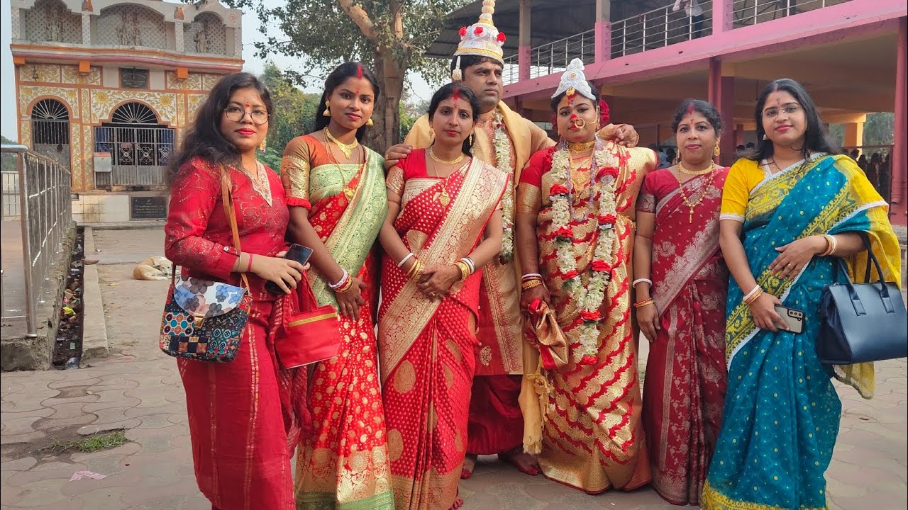 এক্তেশ্বর বাবার মন্দিরে বোনের বিয়ে, সাথে দেখলাম  আরও অনেক বিয়ে 😊 