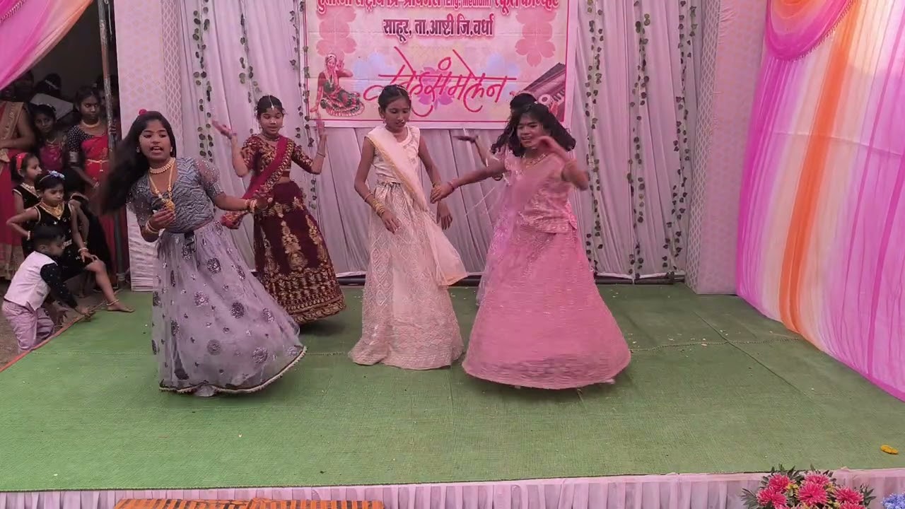 Kamariya dance by 5th std girls #annualfunction #dance #girlsdance #kamariya 