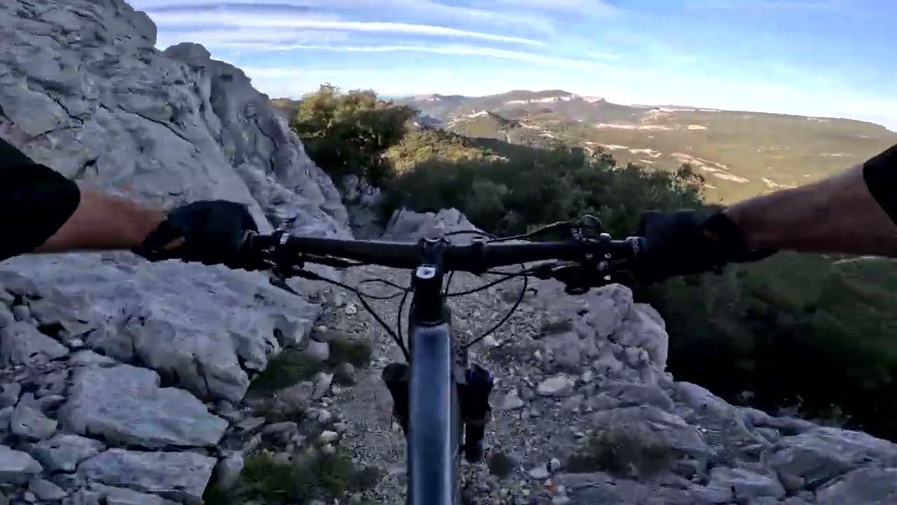 VTT Var 83 : le mont Coudon : au pays des caillasses