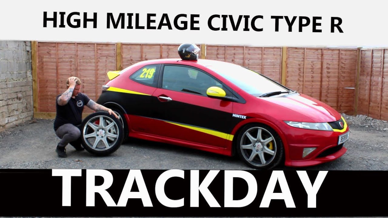 Taking my high mileage Honda Civic Type R on the track - Castle Combe