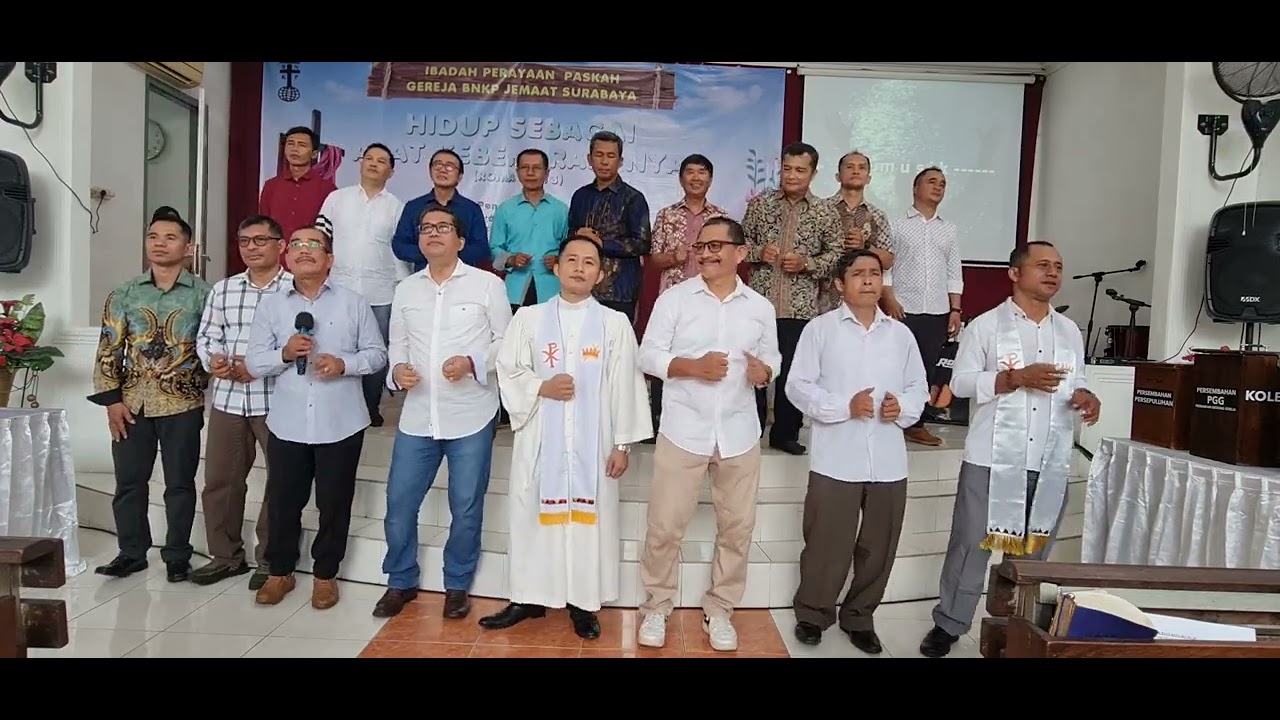Yesus telah bangkit bagi kita, Vokal Grup Komisi Bapak, ibadah perayaan paskah Gereja BNKP Surabaya.