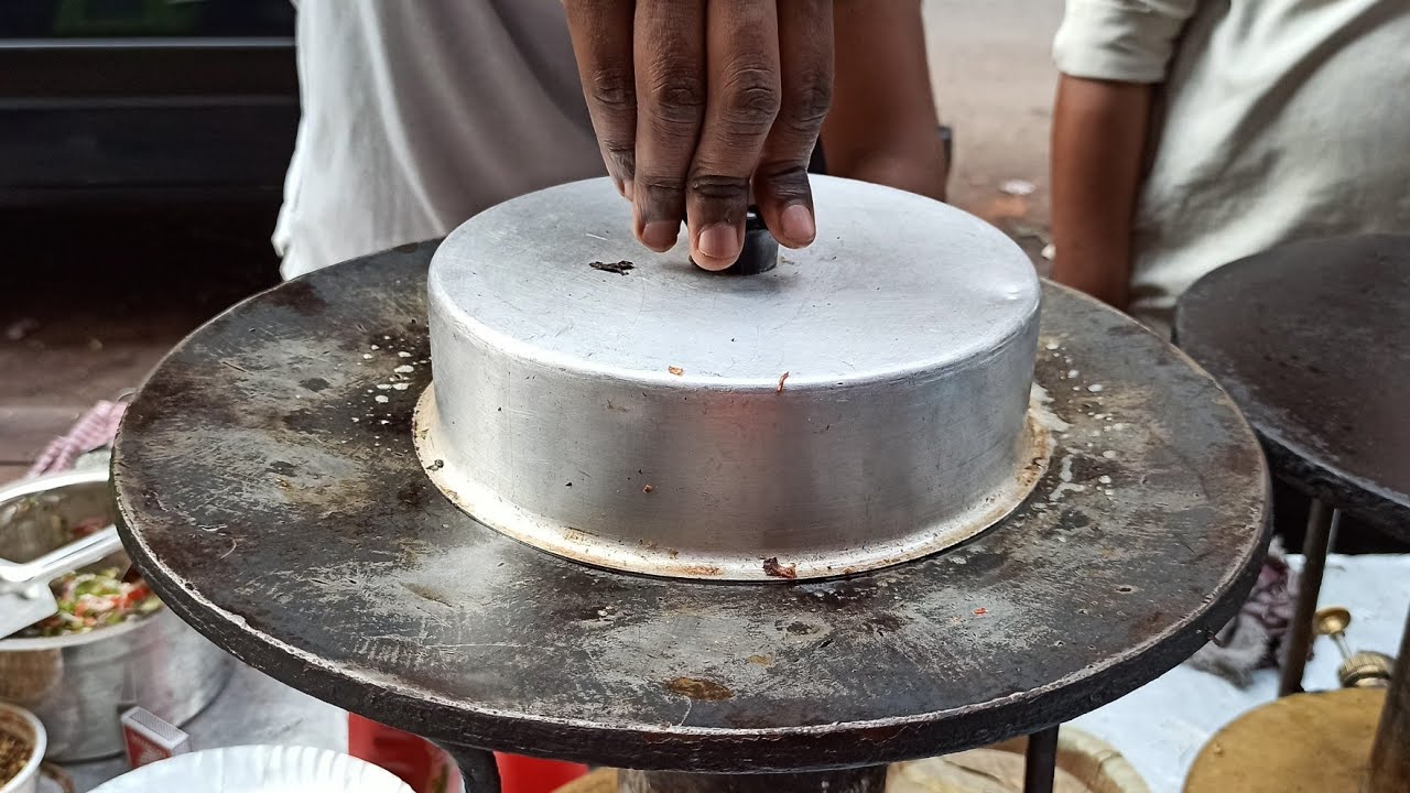 India's Famous Pizza | Street Style Tawa Pizza | Indian Street Food