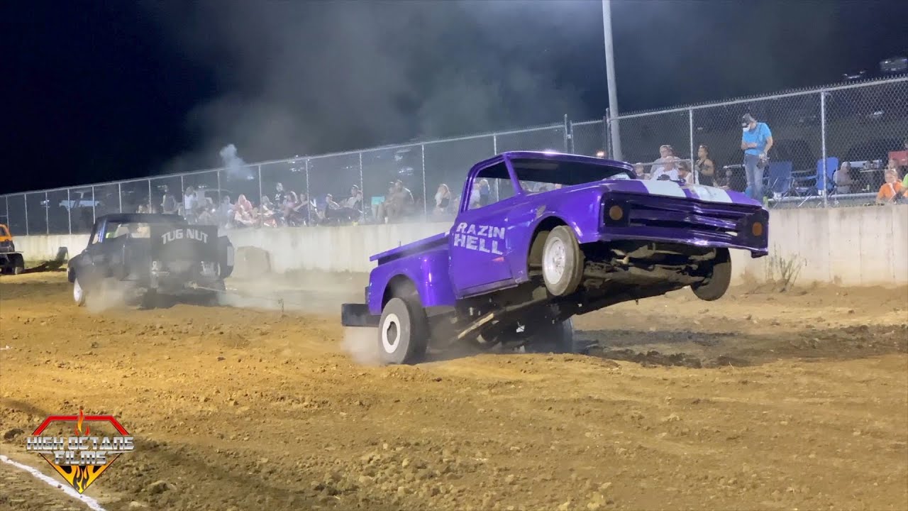 TRUCK TUG OF WAR KENTUCKY TRUCK TUGGERS FRANKLIN COUNTY FAIR