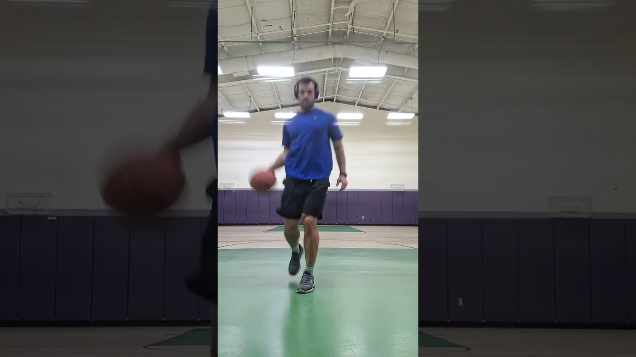 BALLIN'! #shootinghoops #basketballtiktok #basketball #hooplife #dad #dadlife #fitness 