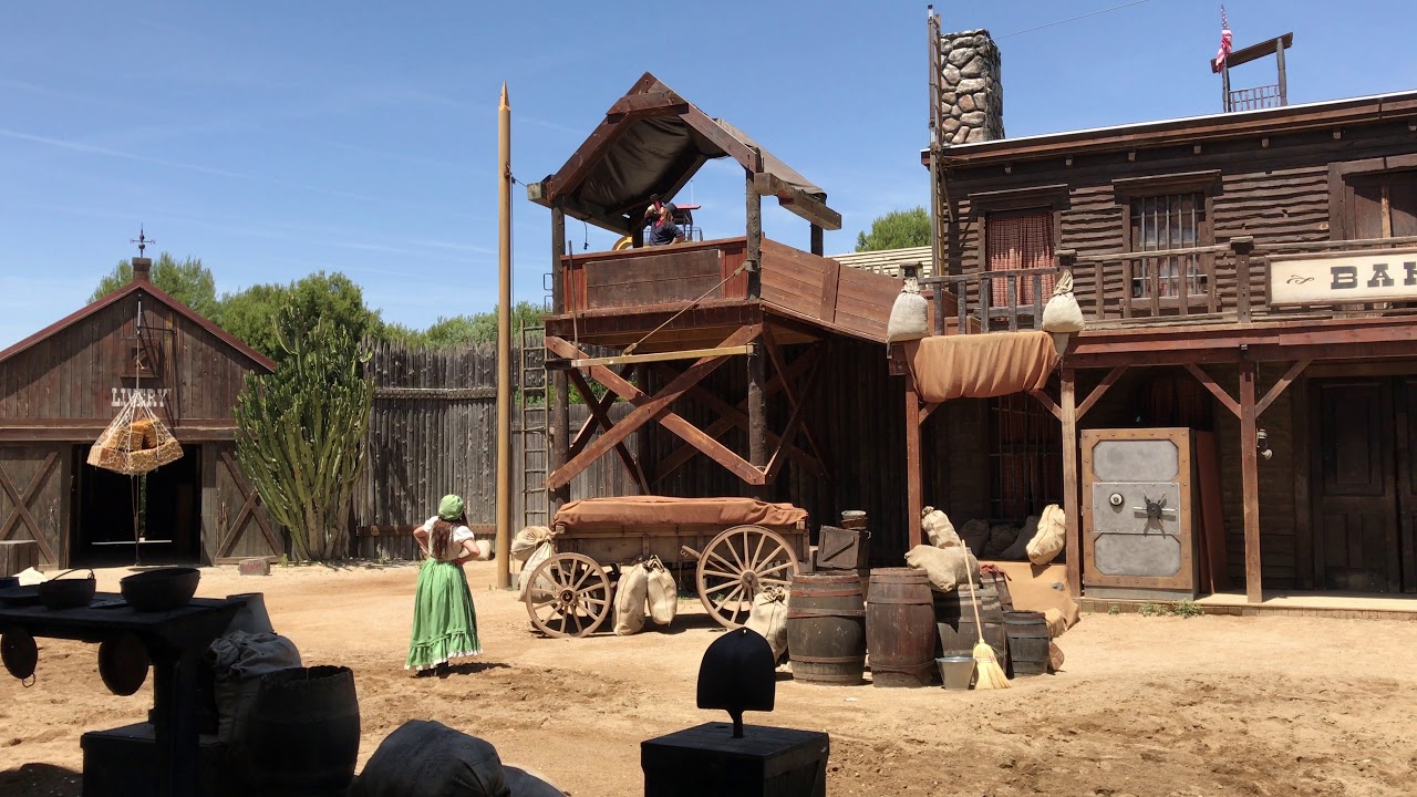 Bang Bang West Show Portaventura world