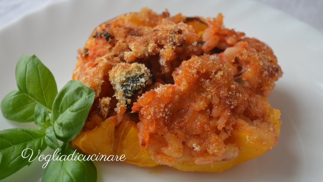 Peperoni ripieni di riso al forno