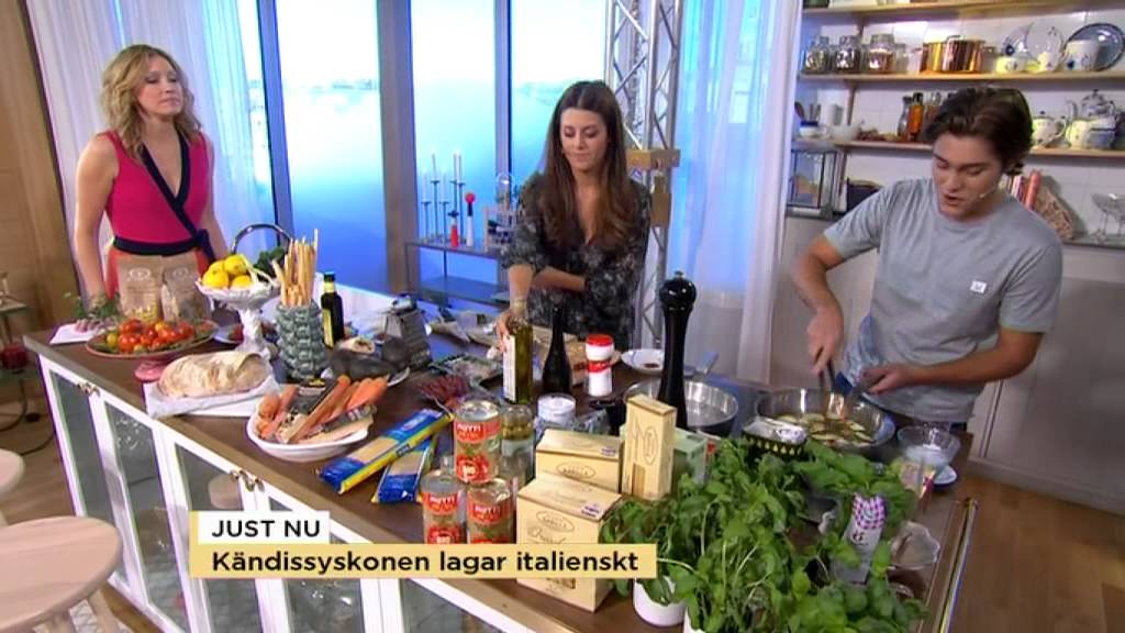 Kändissyskonen Benjamin och Bianca Wahlgren Ingrosso lagar italienskt - Nyhetsmorgon (TV4)
