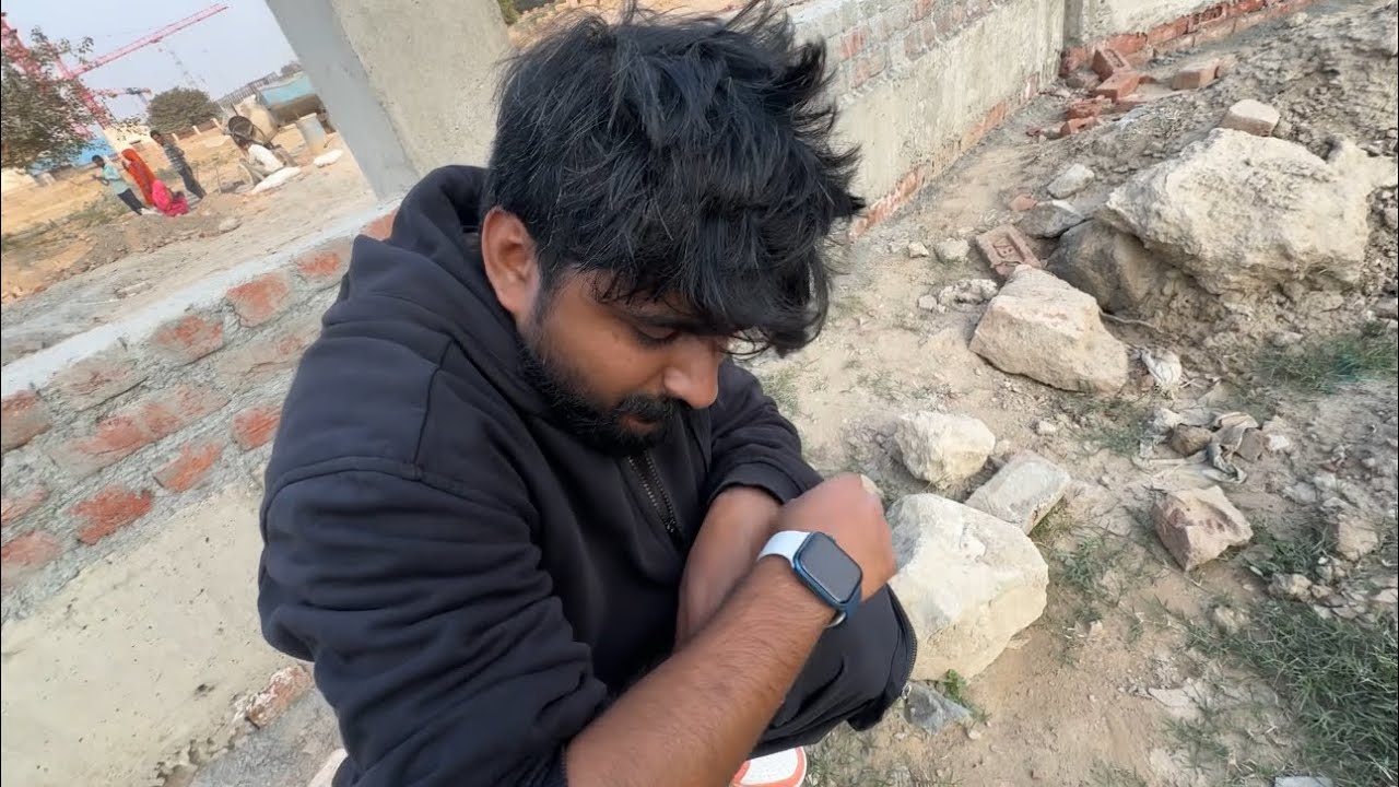society ke bahar nashe me mila shadab