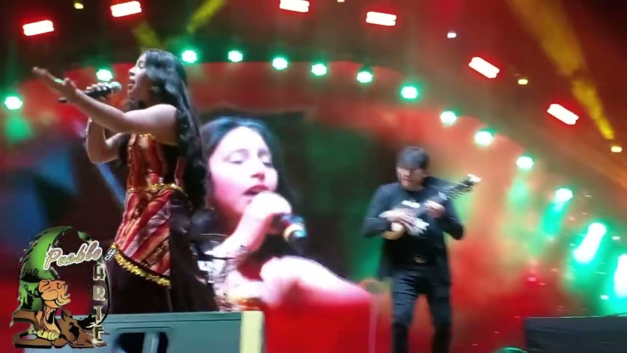 Presentación de Aylin Bernal en el XXX Festival de la Canción 
