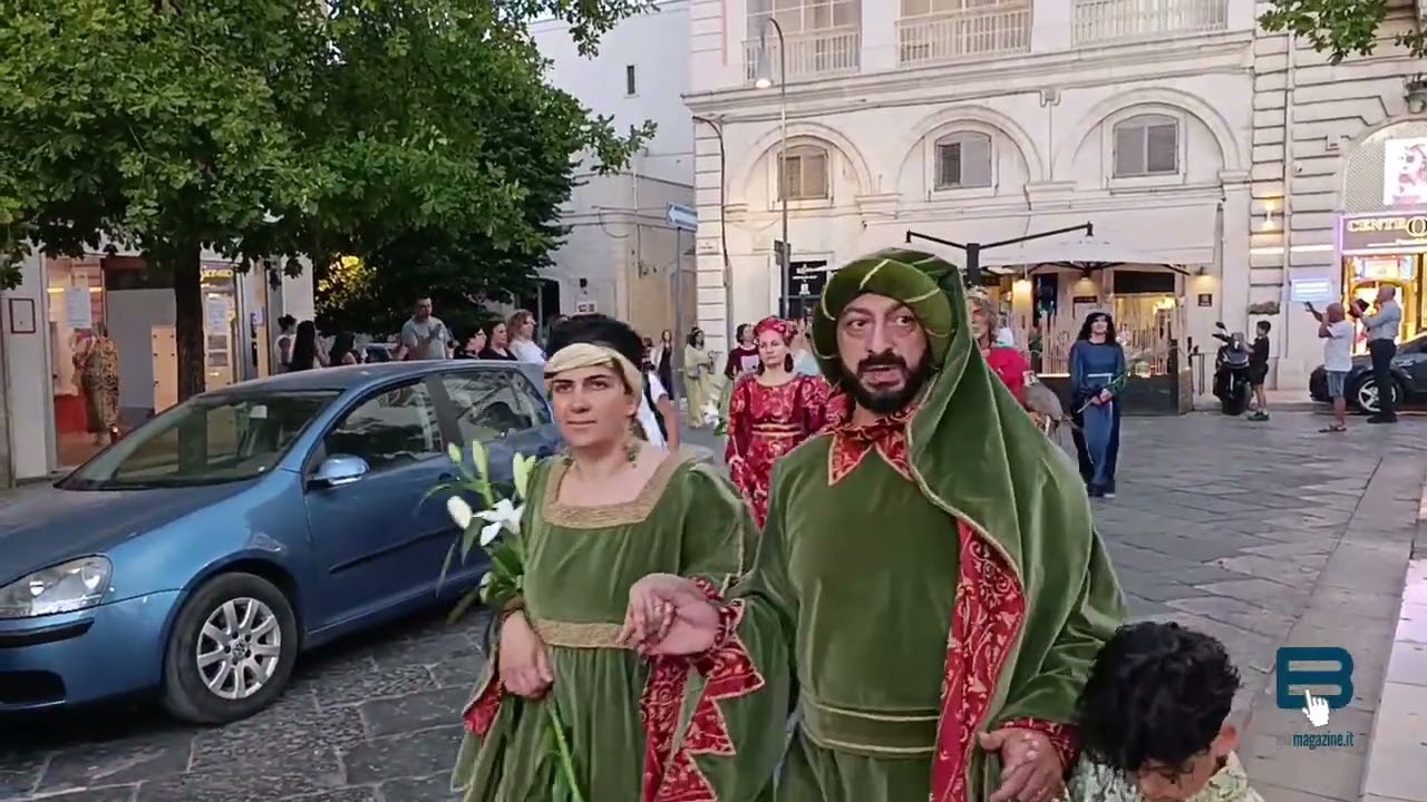 Andria – Il Santo e il suo ultimo viaggio: il suggestivo corteo storico di Sant'Antonio