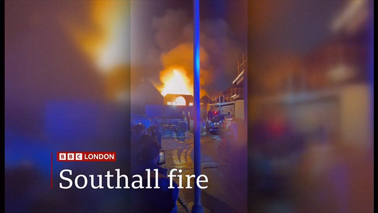 Fire engulfs derelict Southall church in London (UK) 23/Feb/2026