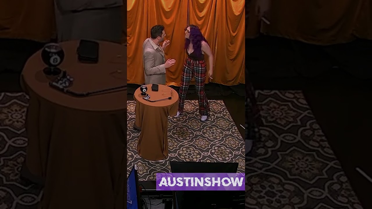 JUSTAMINX AND AUSTIN KISS ON STREAM?!?!?!?!? | TWITCH JUST CHATTING #Shorts