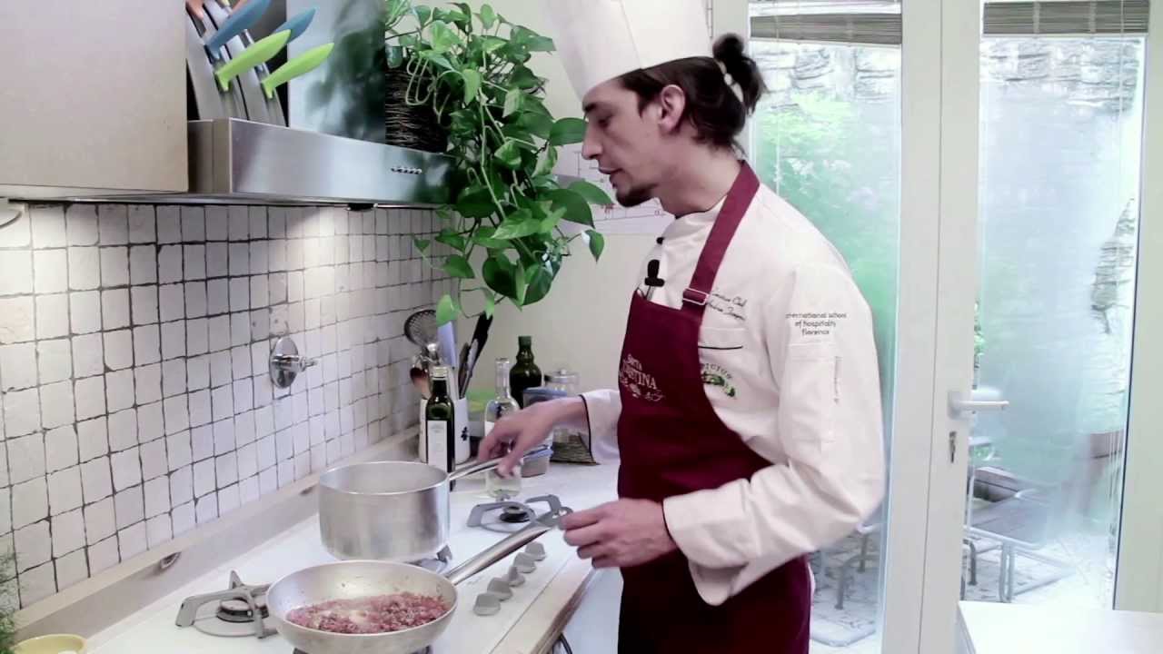 Orecchiette con salsiccia e finocchietto   Videorecipe from www santacristina1946 it