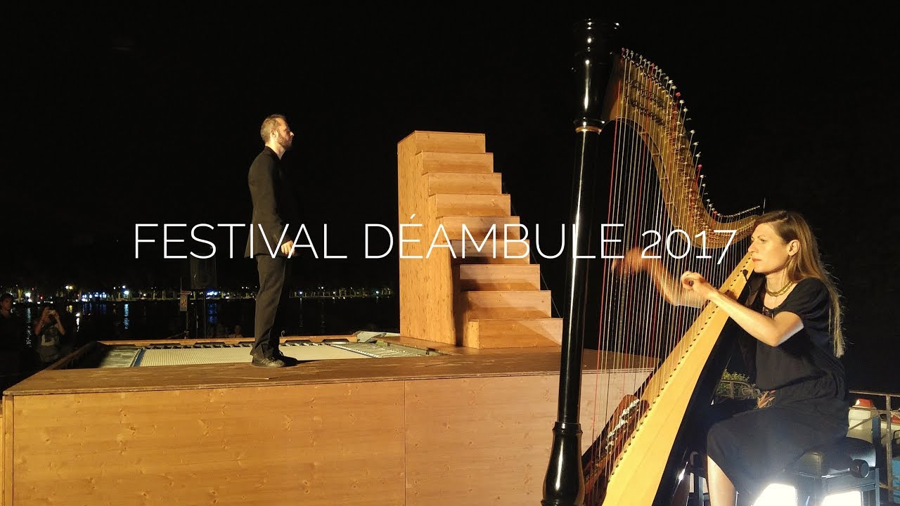Spectacle de harpe et de trampoline au festival Déambule 2017 d'Annecy
