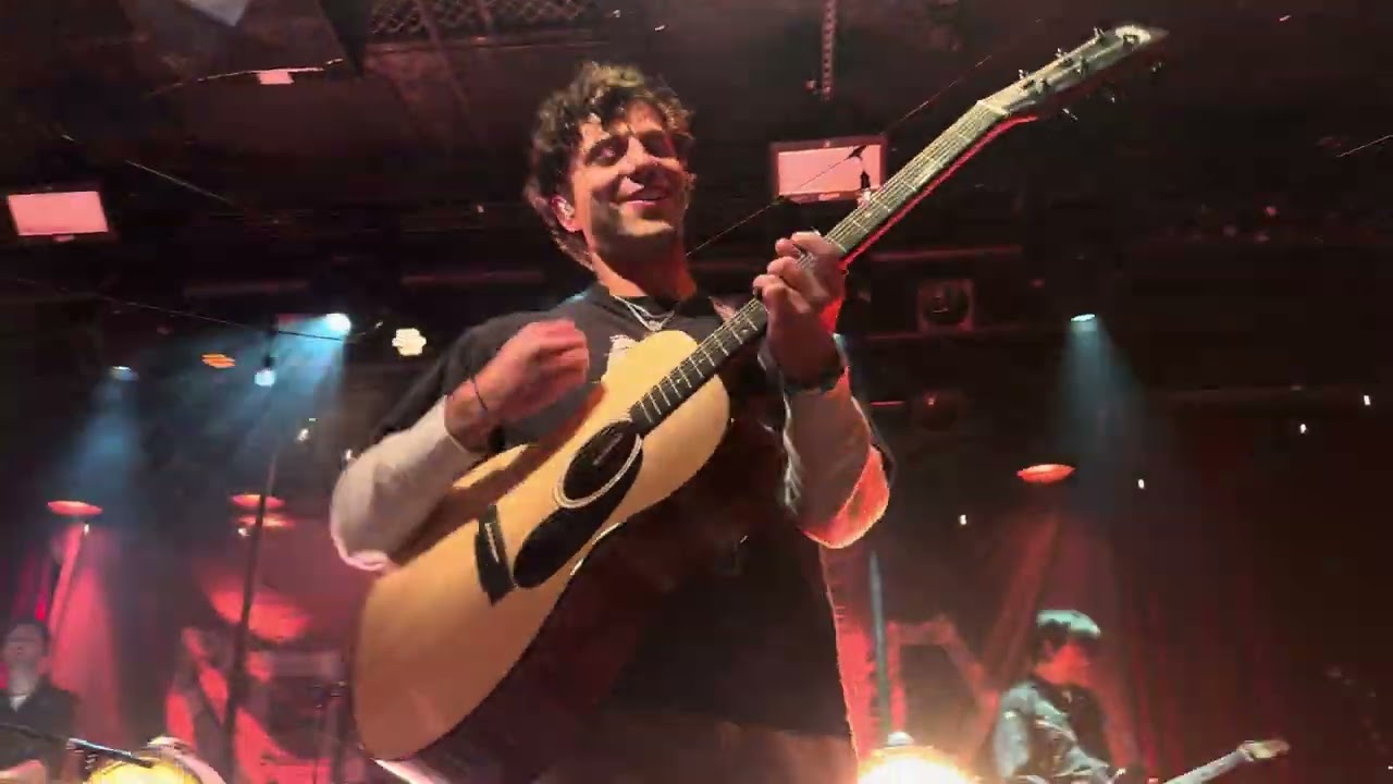 Mark Ambor - Live in Boston, MA Rockwood World Tour 2024 (Flash Warning)