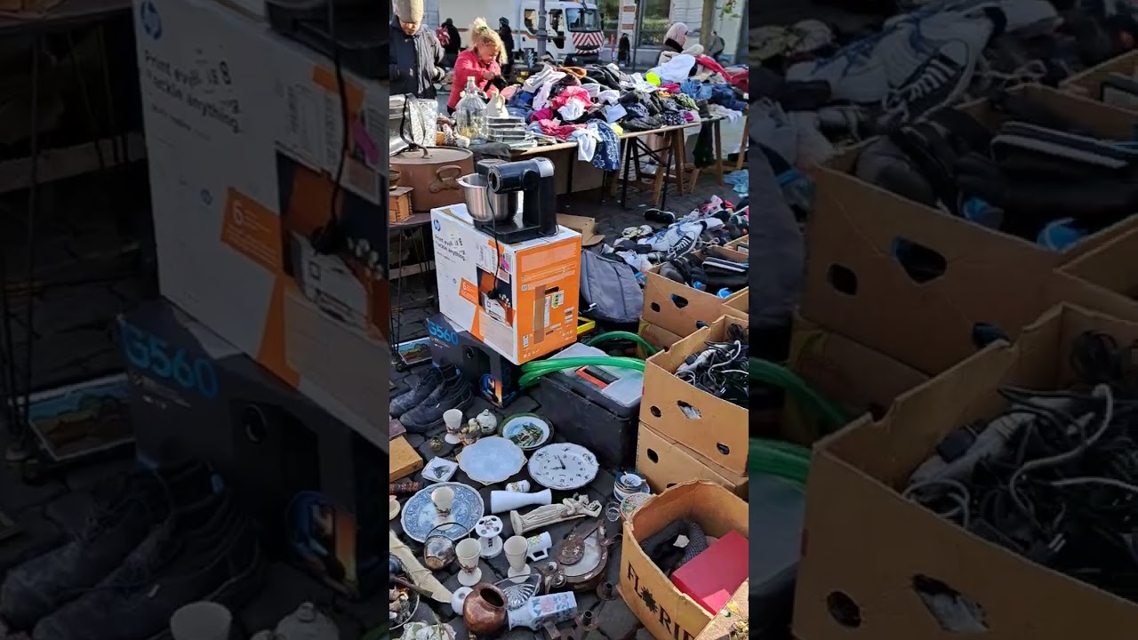marché aux puces matinale à rue haute à Bruxelles