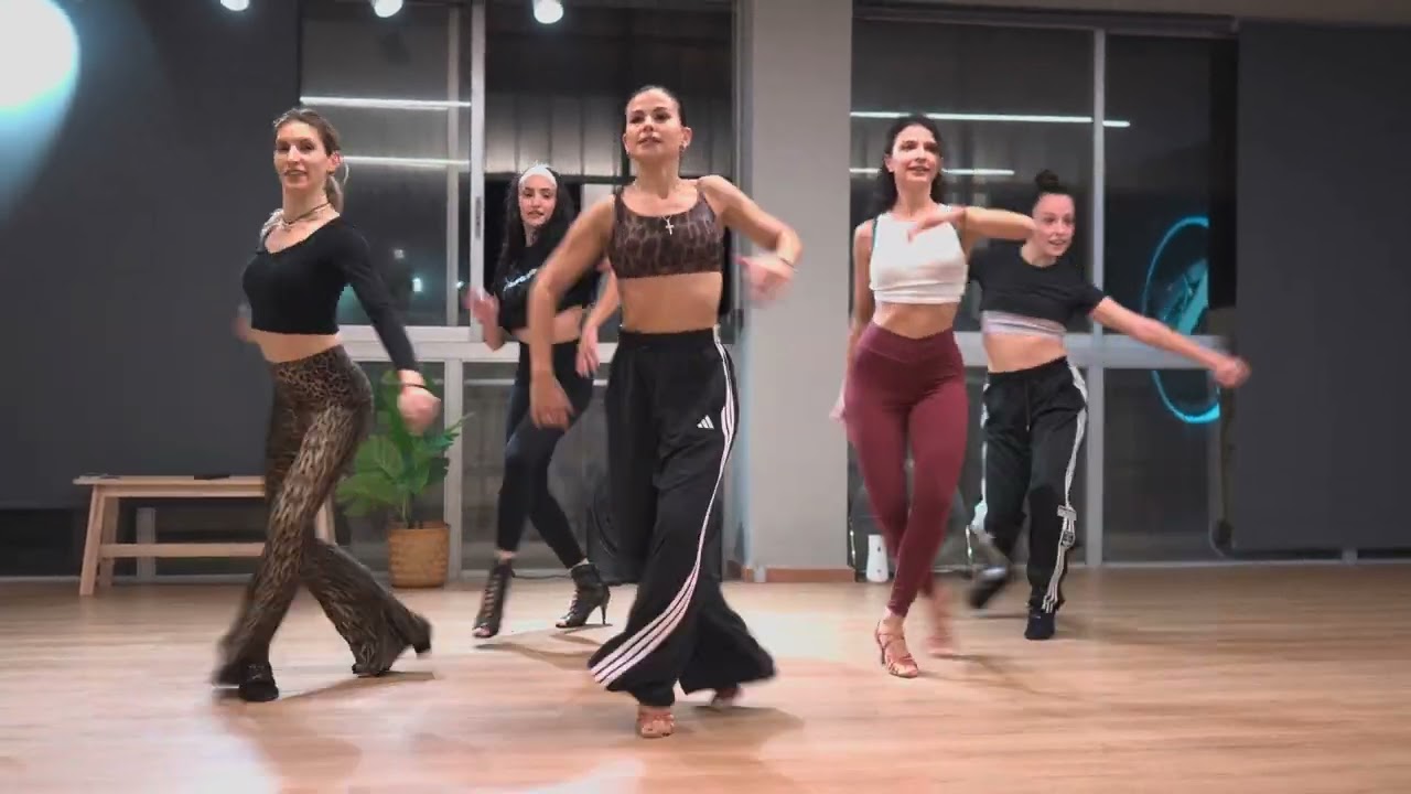 Body Movement by Myrto Misyri. Salsadoo School - Athens