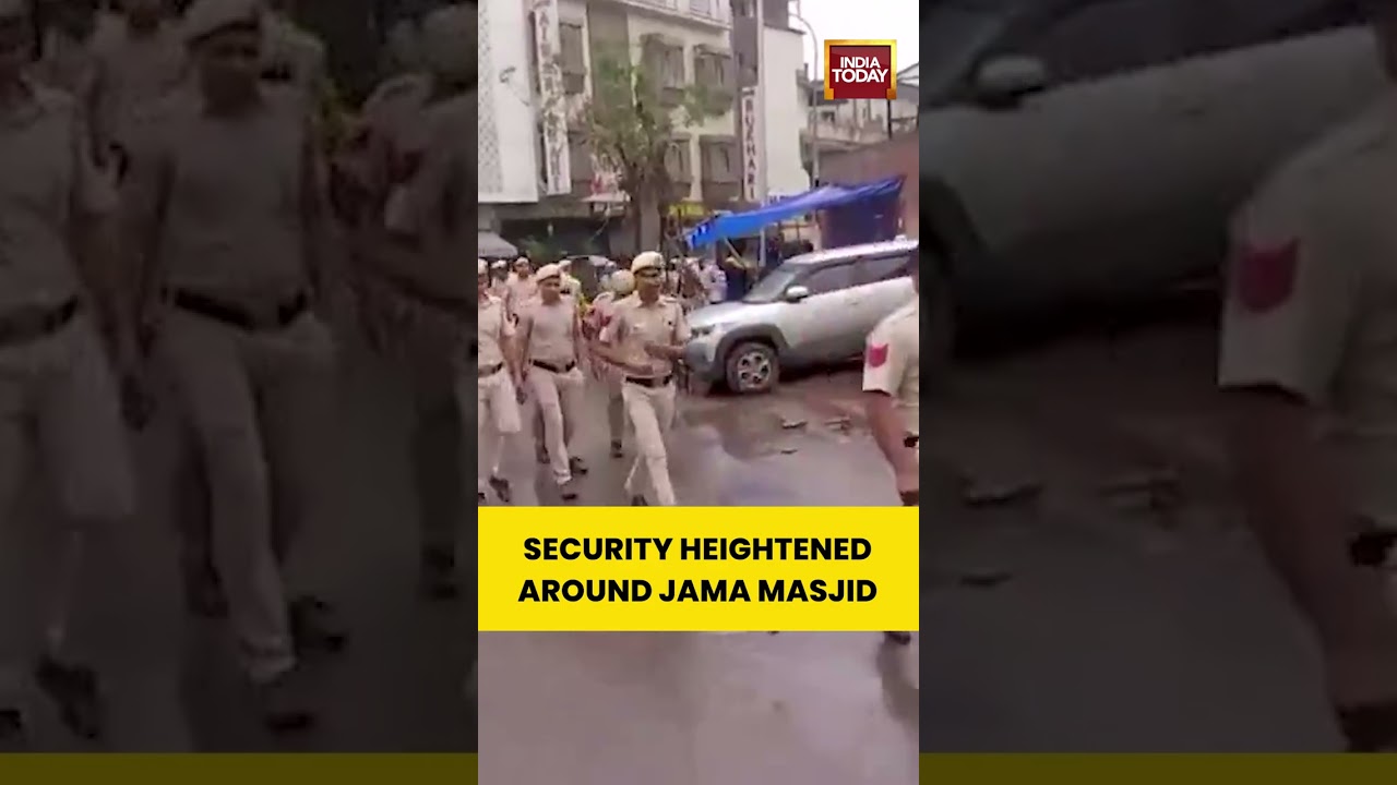 Security Tightened In And Around Jama Masjid Ahead of Eid al-Fitr | Delhi | Festivity