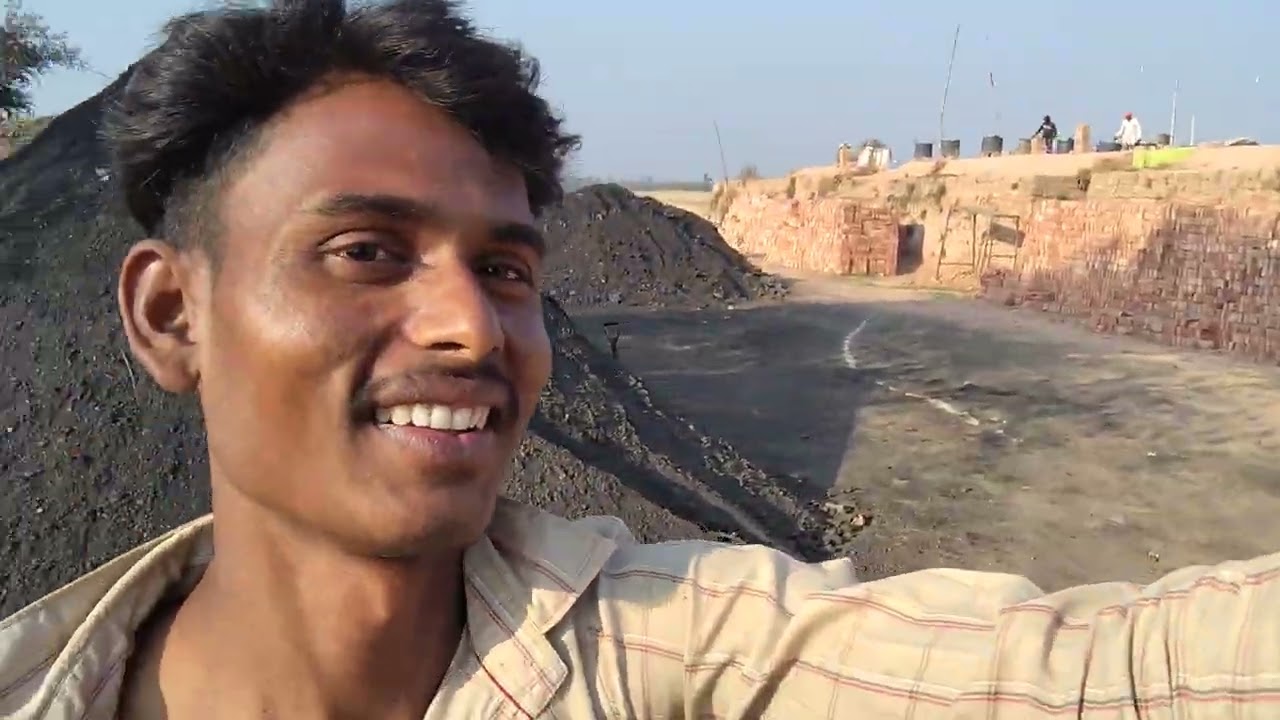 हेलो दोस्त एट लेने के लिए आए हैं भट्ठा पर | hello dost Bhatti dalne ke liye aaya