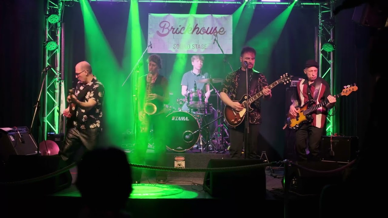 STREET SHAKE - Mustang Sally