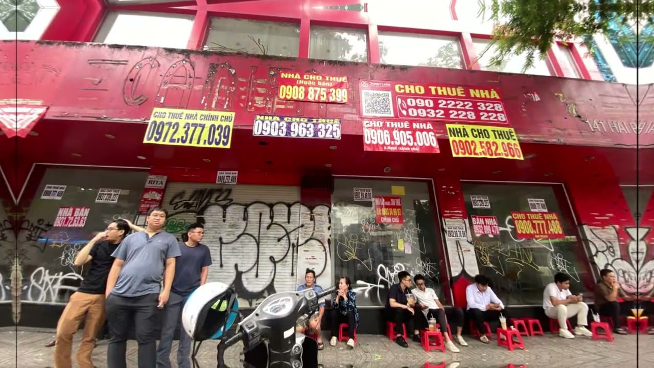 Khu Nhà Giàu Phú Mỹ Hưng Đang “Chết” Dần - Mặt Tiền 30 Tỷ Trên Nguyễn Văn Linh Bỏ Trống!