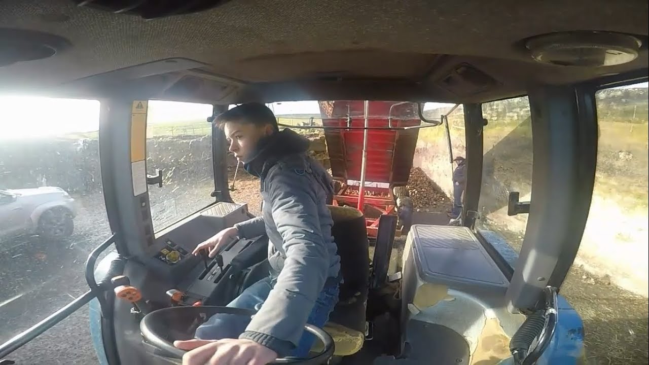 Drawing Refuse Potatoes - New Holland TM130