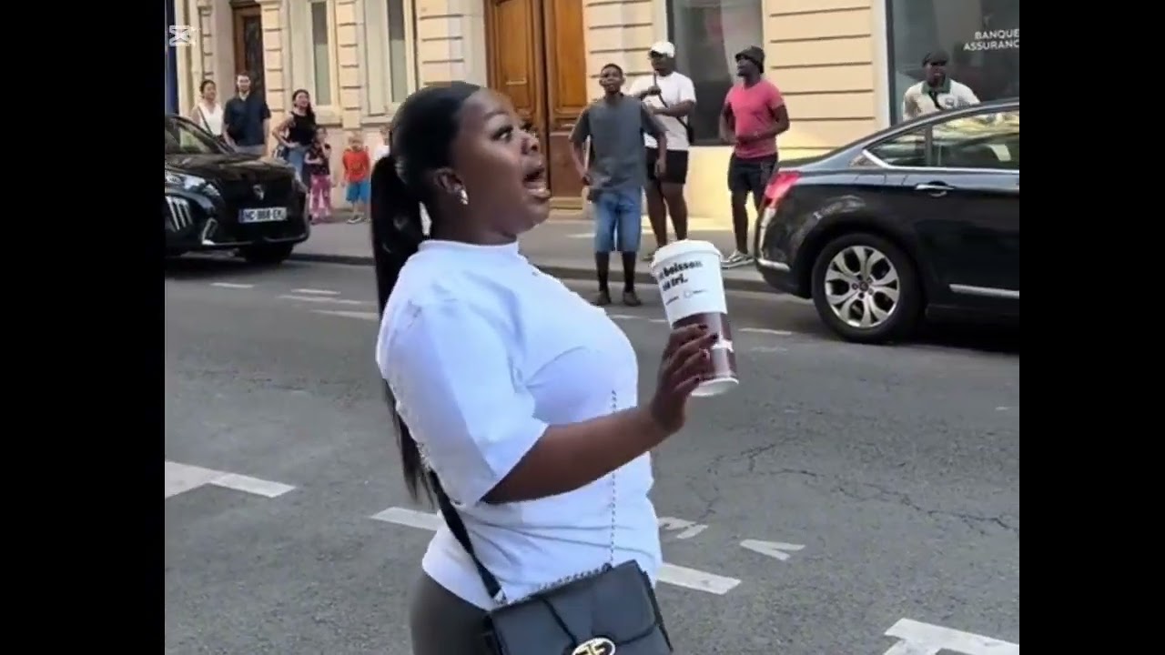 South Africans singing in Paris 🔥🔥 Thanda Choir  @fans_entertainmentzz
