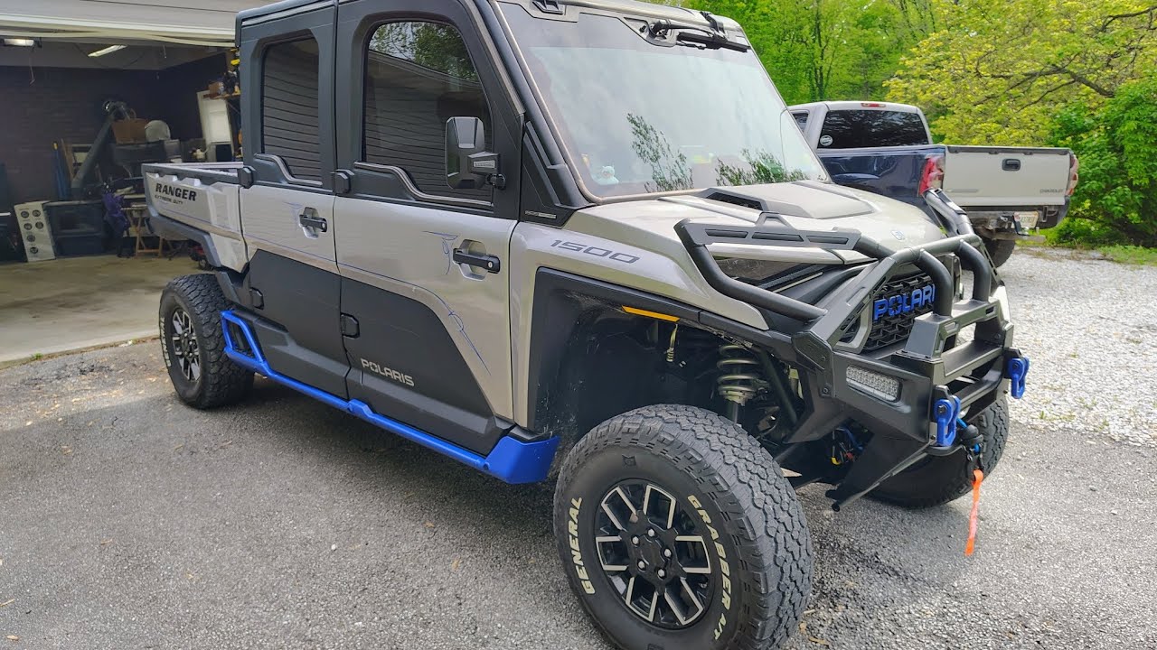 Pinstriping a Polaris Ranger 