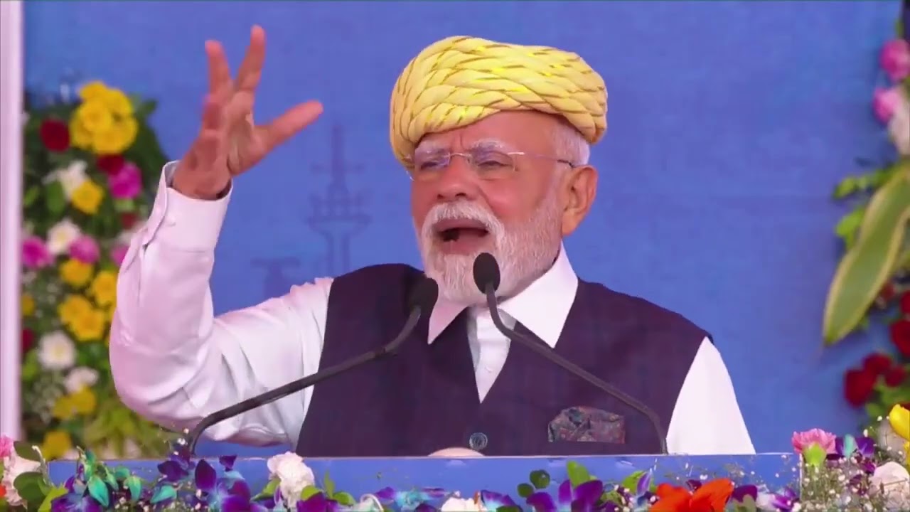   PM Modi जी ने स्पष्ट कहा —“Ship Building को यूं ही ‘Mother of All Industries’ नहीं कहा जाता।” 