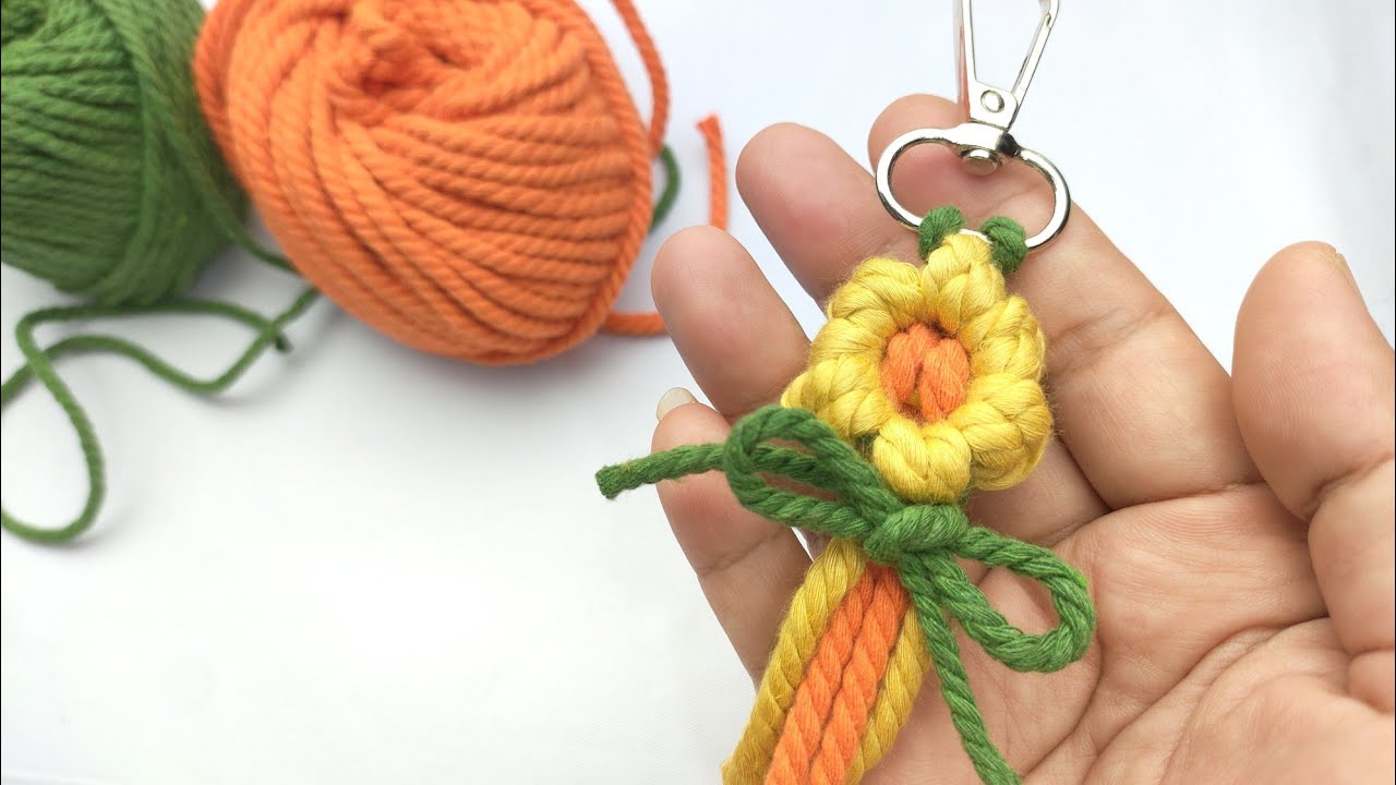 Tutorial Gantungan Kunci Bunga Macrame