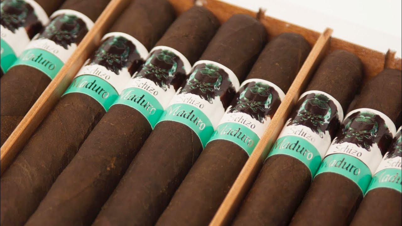 The Asylum Schizo Maduro cigar. #cigarsociety #cigarlifestyle #cigarsocialclub