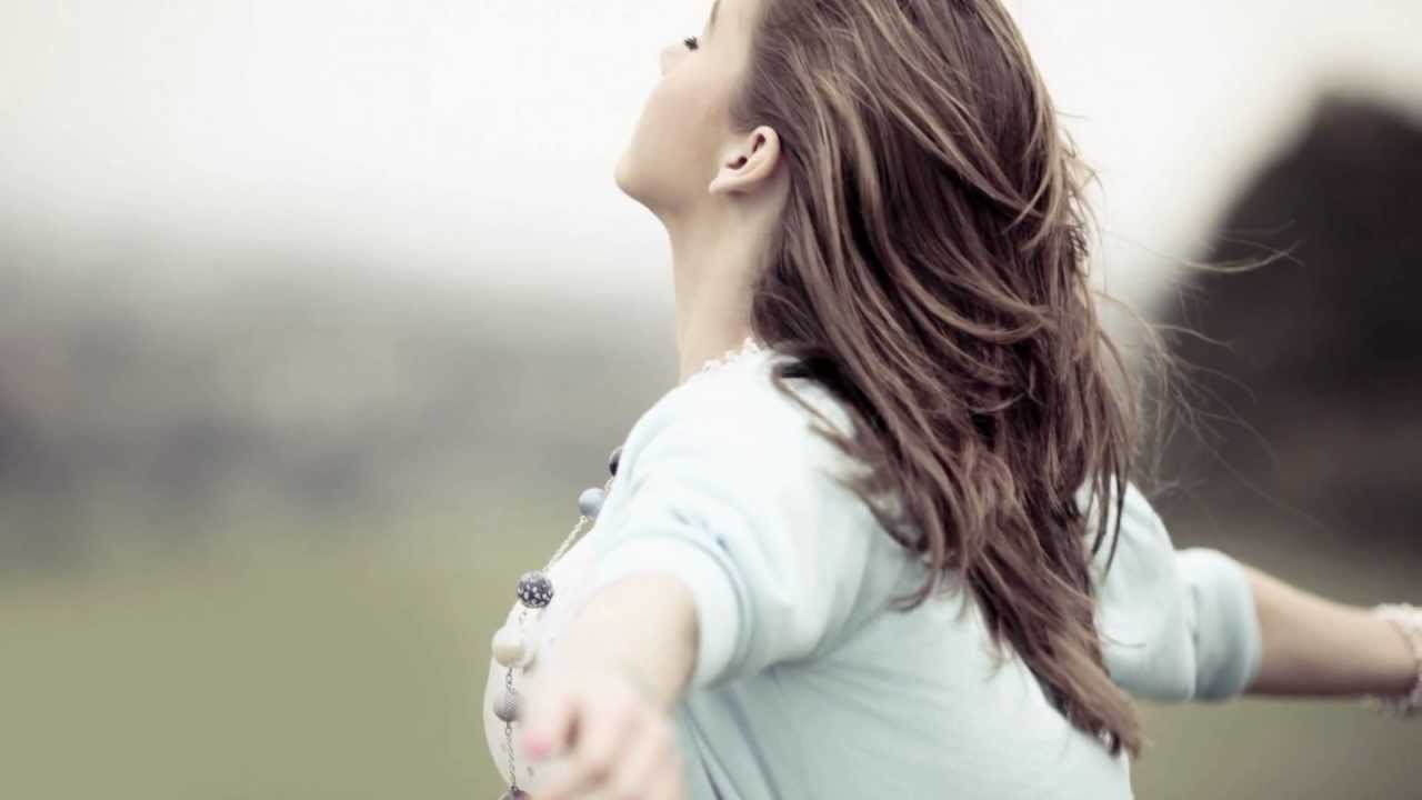 Ph&uacute;t y&ecirc;u đầu - Thu Minh