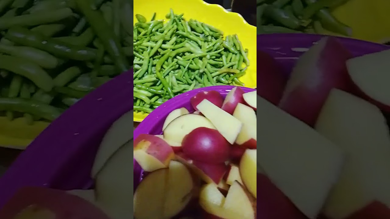 🥔🍅🧄Monghray or aloo chlaka چھلکا، samat banyn,yaqen Karyn 2,k bajye 4, Roti kha jyn,Full taste,😊👈🌶️🧅
