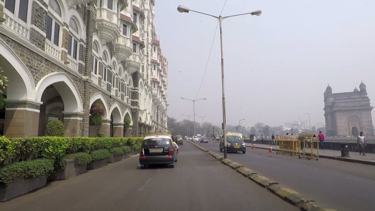 Driving in Mumbai (Colaba) - Maharashtra, India