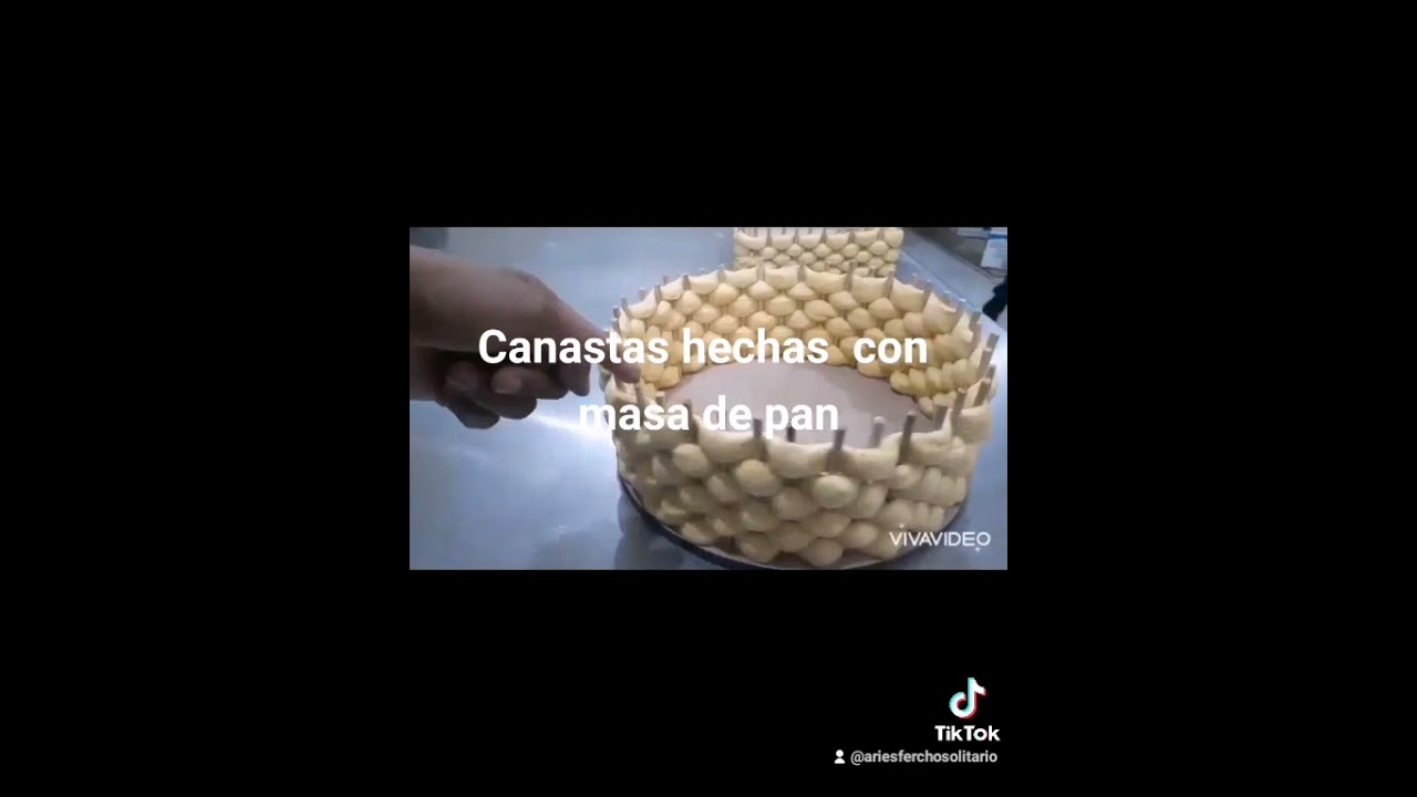 canastas hechas con masa de pan