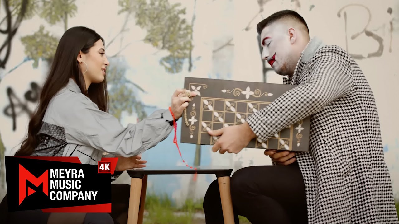 Azra Yünlü - Biliyorum [ Official Video Klip ]