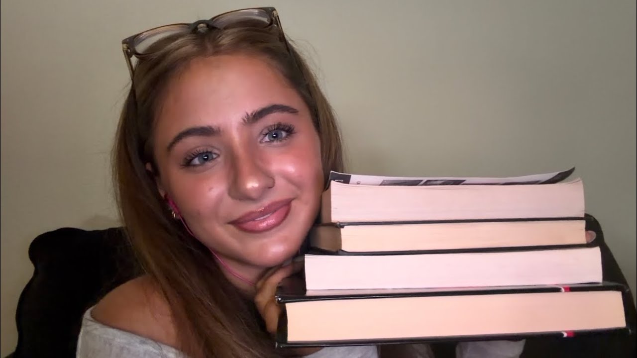 ASMR Explaining a few of my fav books! 📚